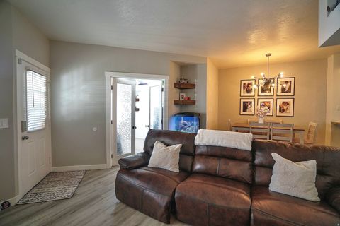 Tiny photo for 5338 S BEACON HILL CIR W #181, Salt Lake City, UT 84123 (MLS # 2140194)