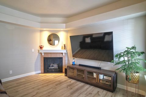 Tiny photo for 5338 S BEACON HILL CIR W #181, Salt Lake City, UT 84123 (MLS # 2140194)
