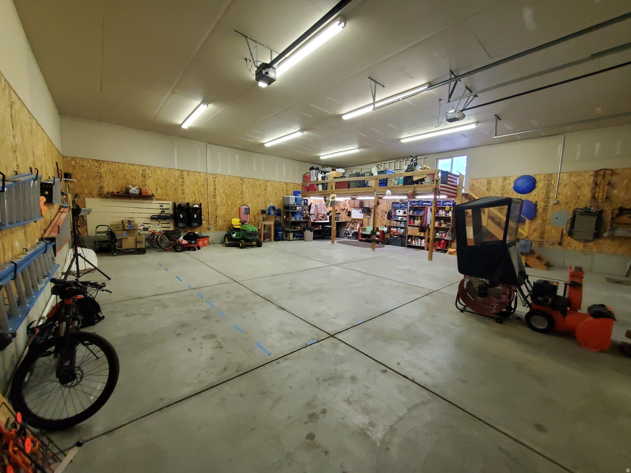 LITTLE RENO ESTATES - Residential