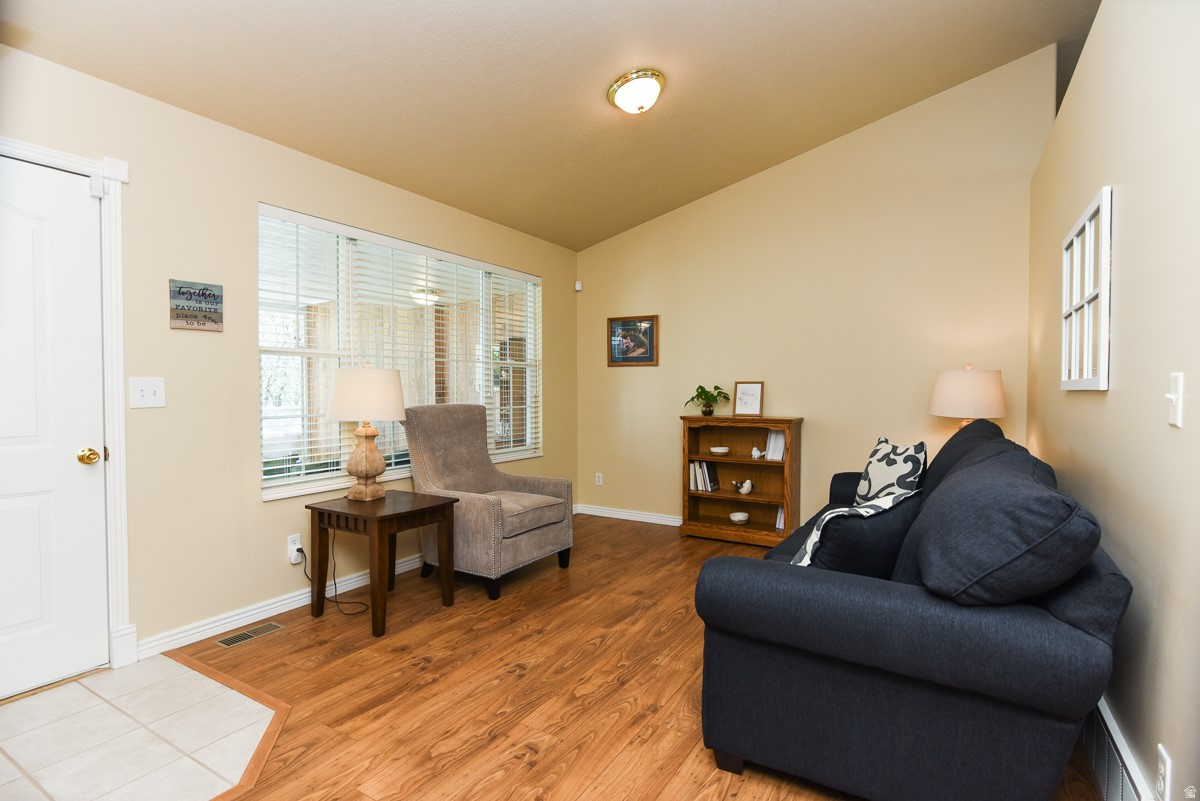 LITTLE RENO ESTATES - Residential