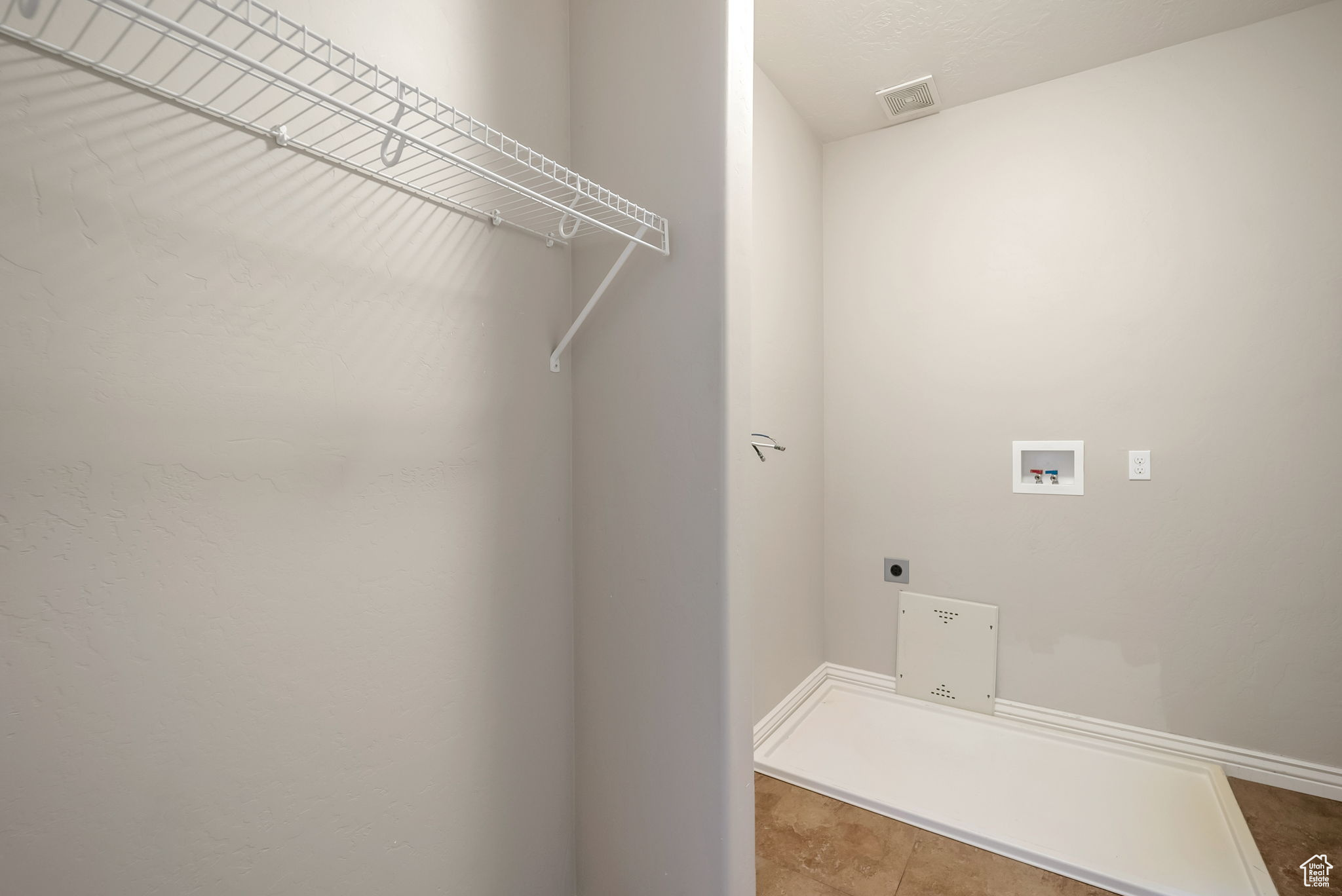 DAYBREAK - Residential