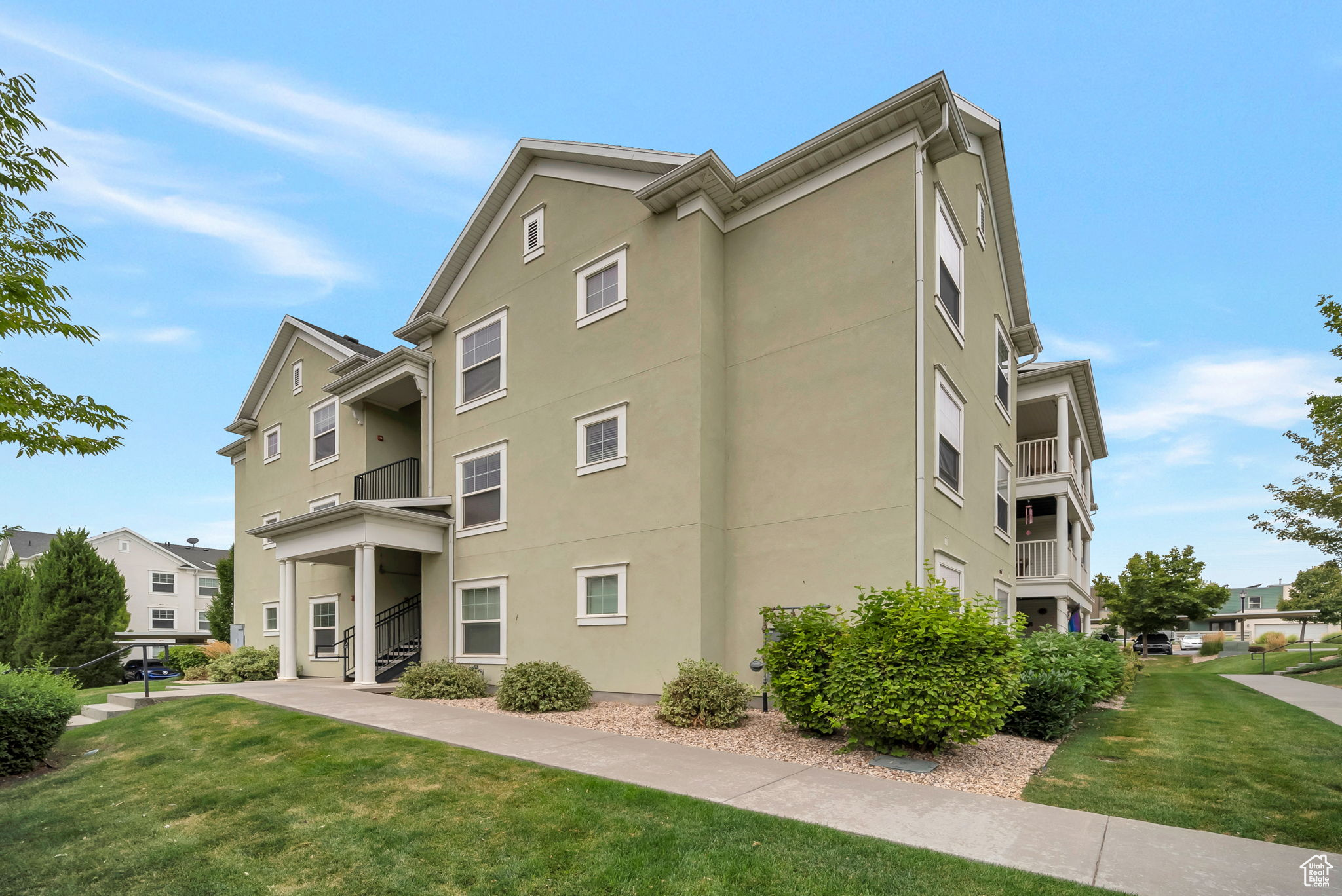 DAYBREAK - Residential