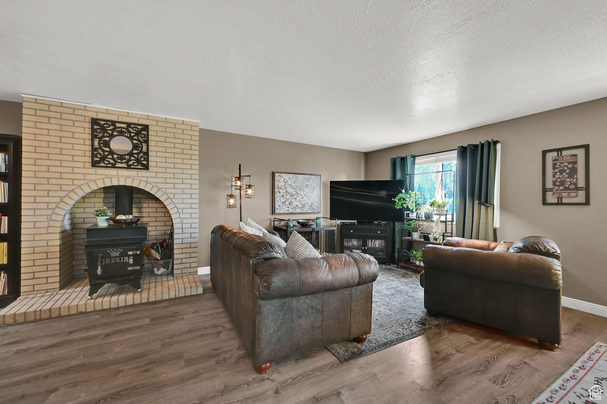 FOREST HILLS - Residential