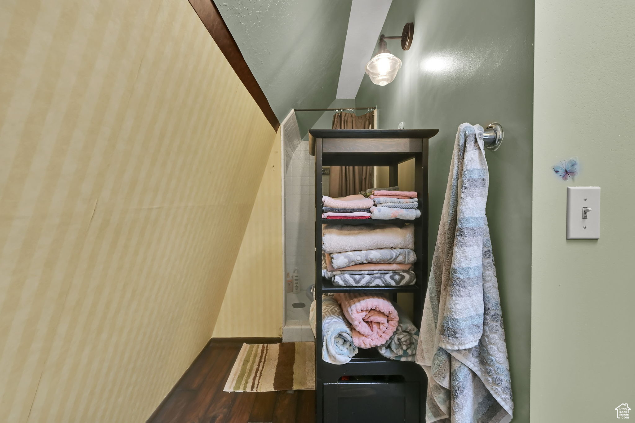 FOREST HILLS - Residential
