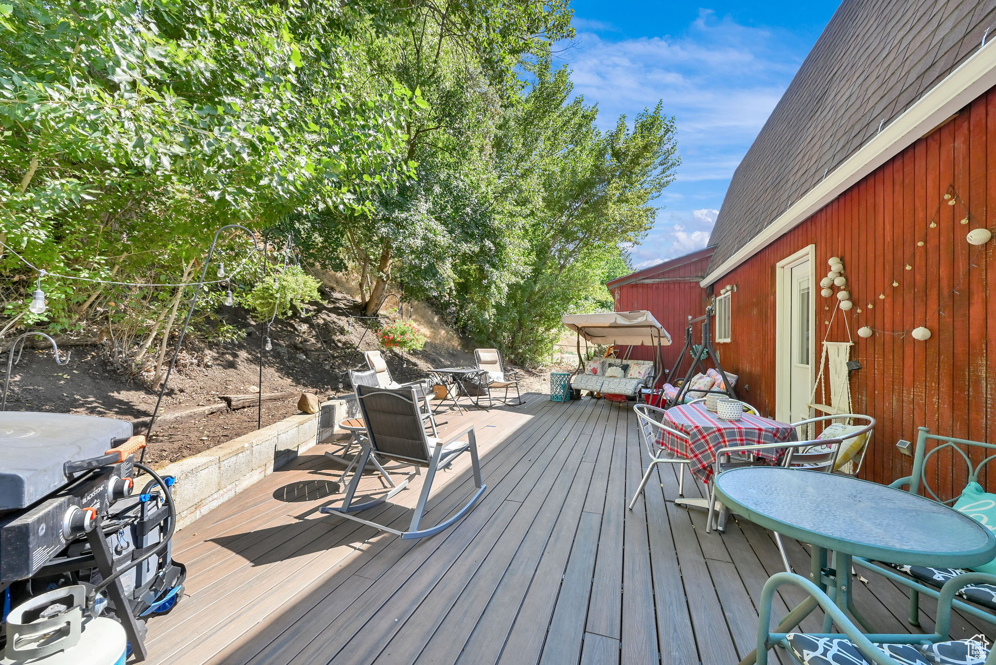 1228 SHERI CIR