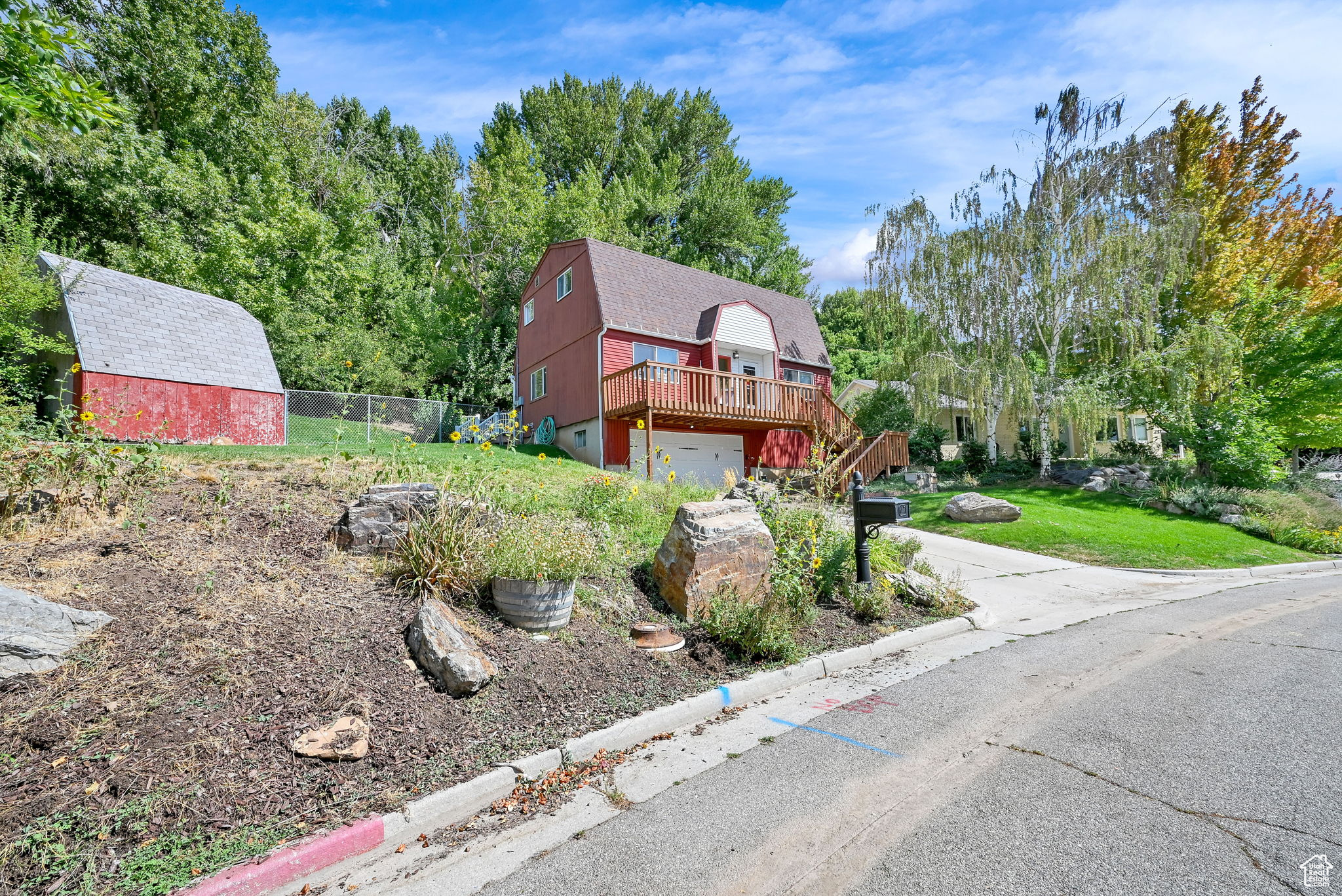 FOREST HILLS - Residential