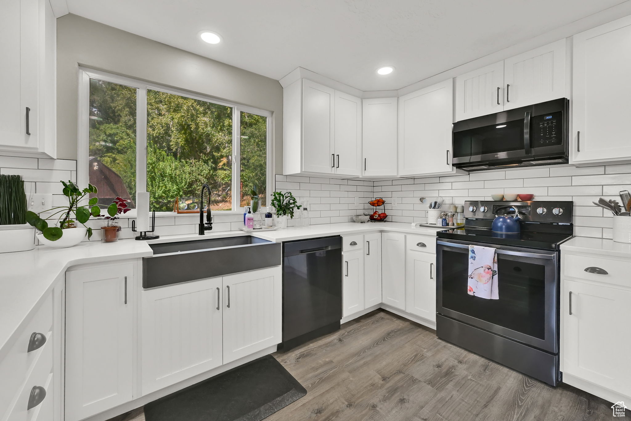 FOREST HILLS - Residential