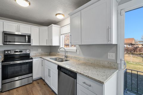 Tiny photo for 652 W GARDENIA DR, Midvale, UT 84047 (MLS # 2134267)