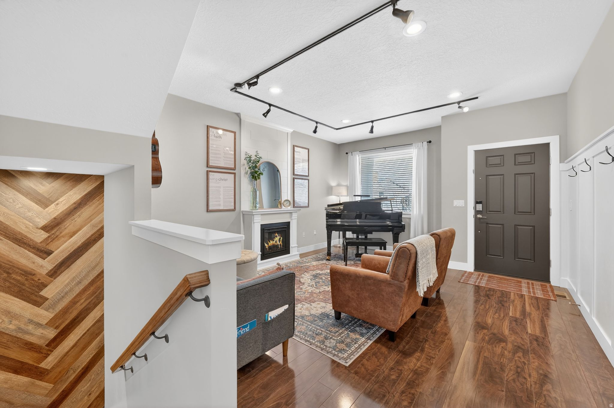 VALENTINE ESTATES - Residential