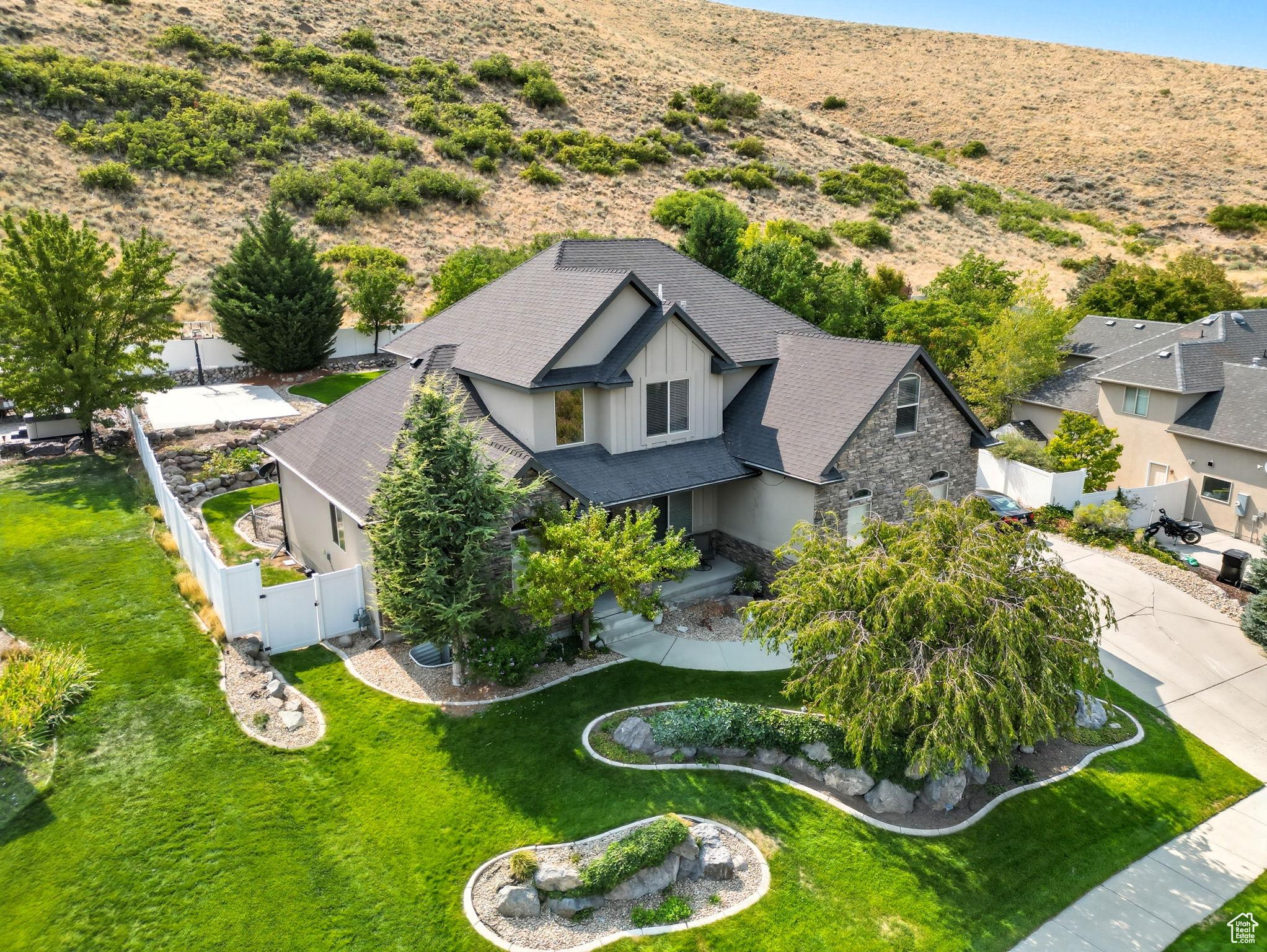 ROSE CREST - Residential