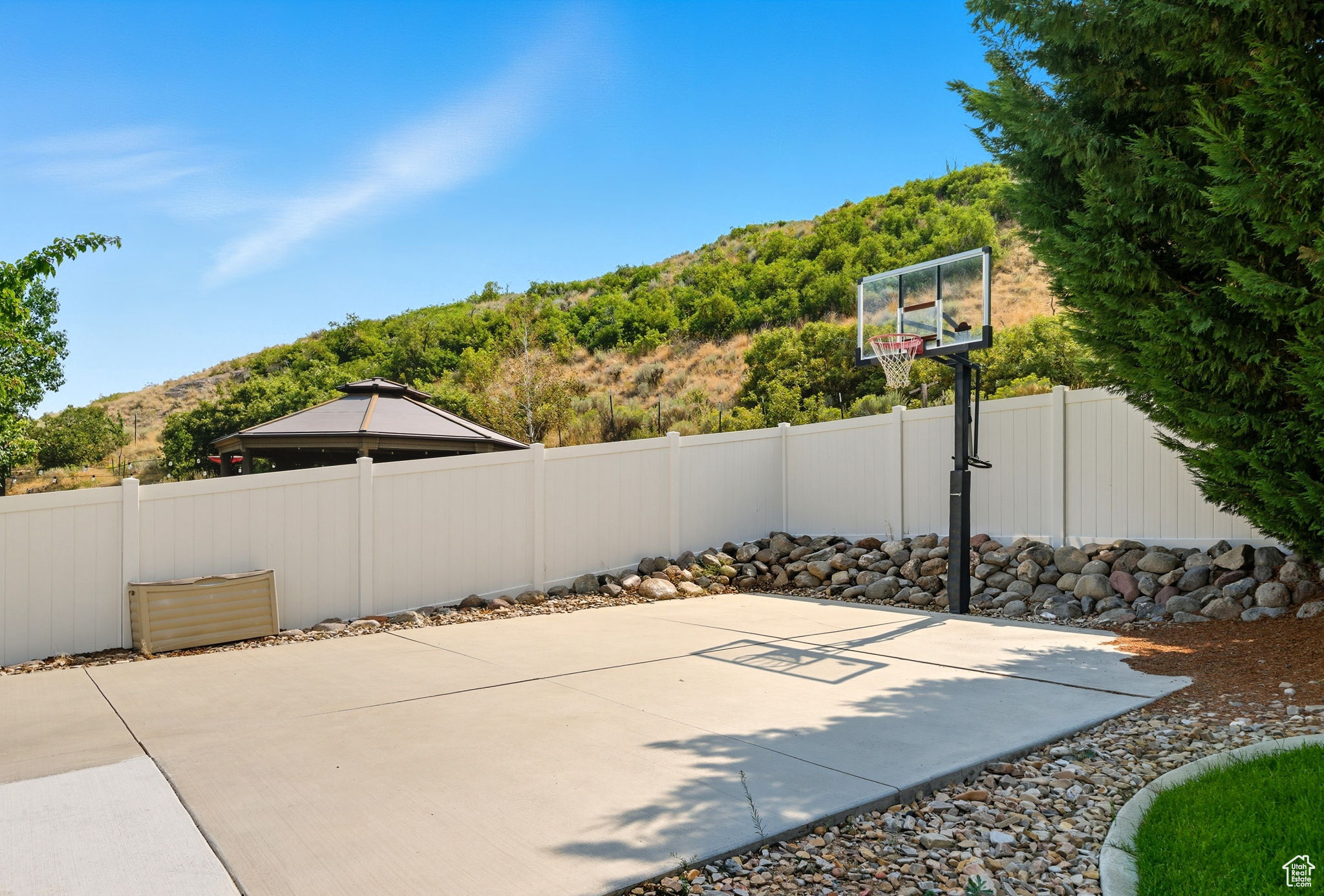 ROSE CREST - Residential