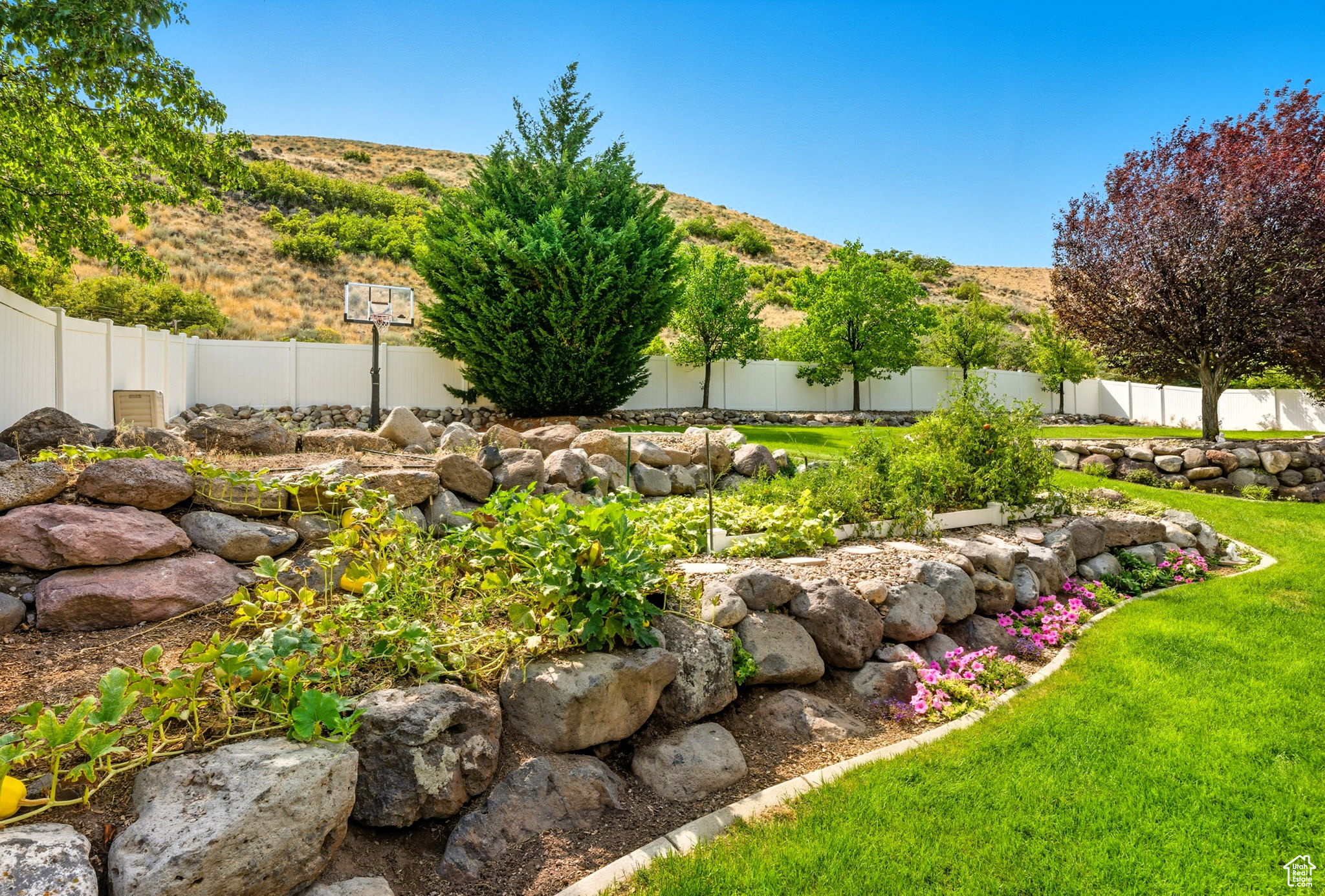ROSE CREST - Residential