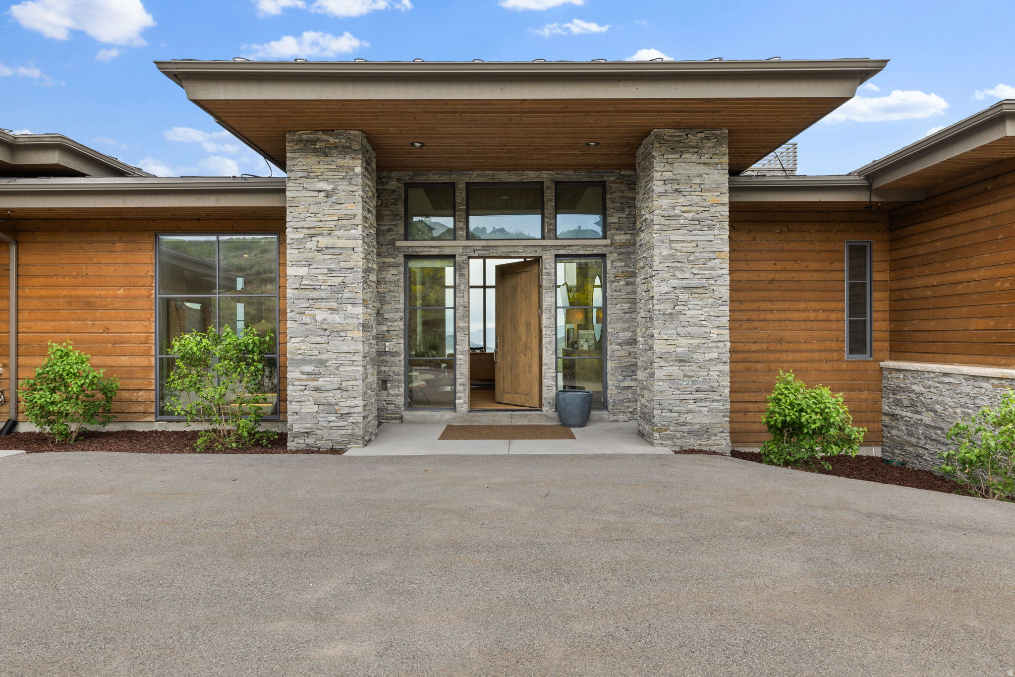 DEER VISTA - Residential