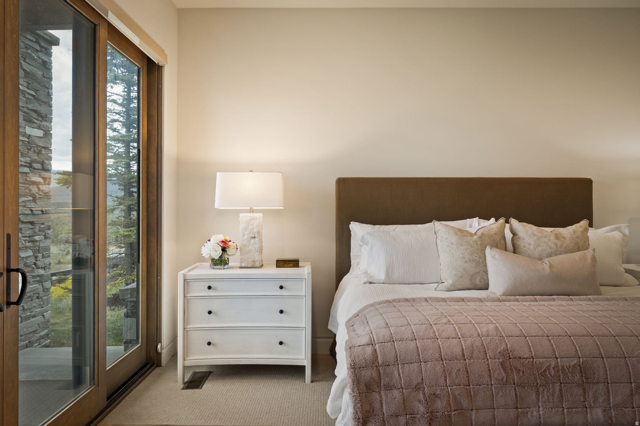 DEER VISTA - Residential