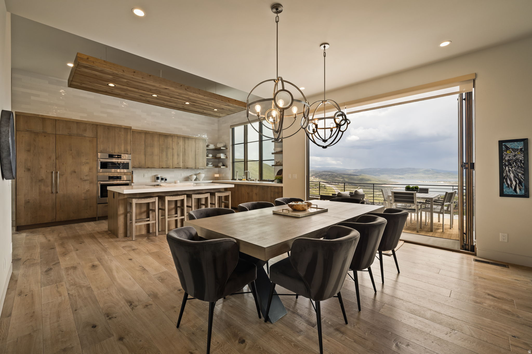DEER VISTA - Residential