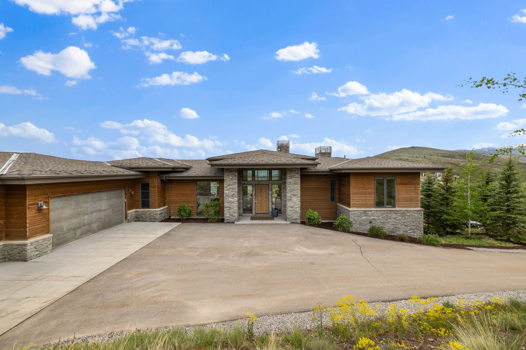 DEER VISTA - Residential