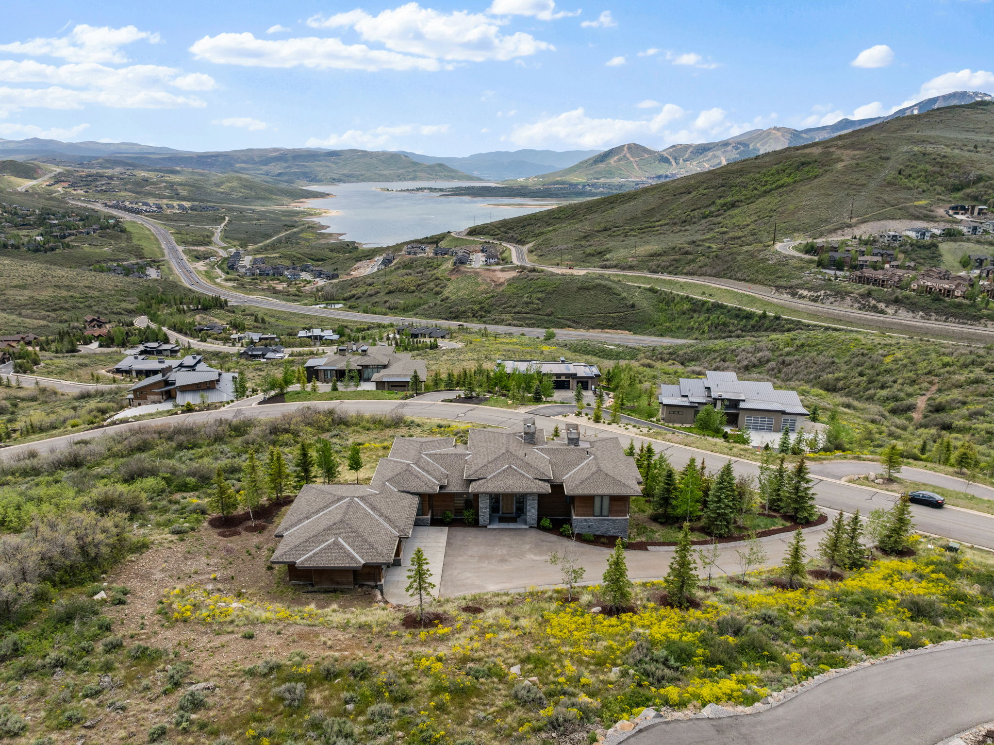 DEER VISTA - Residential