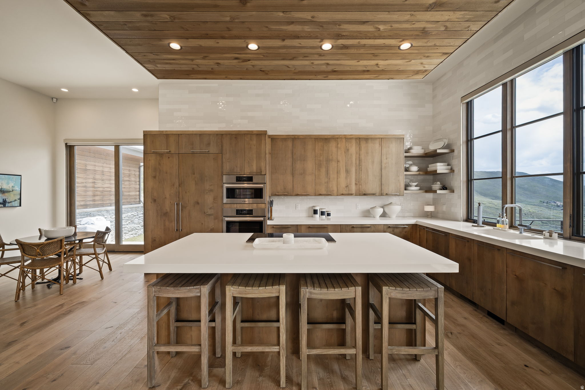 DEER VISTA - Residential