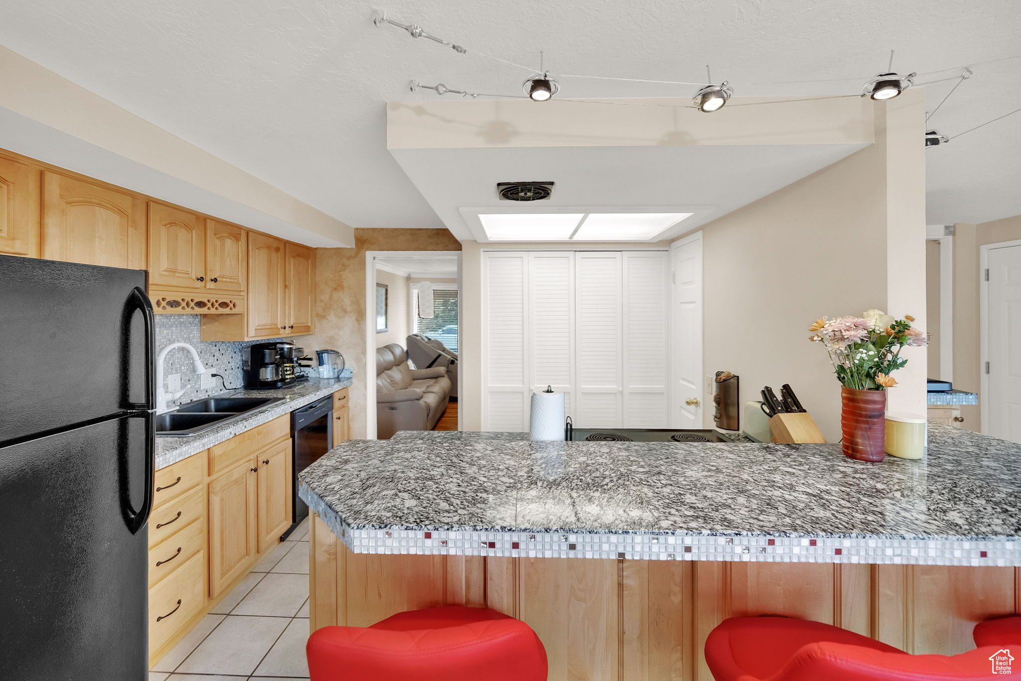 WHITE CITY - Residential