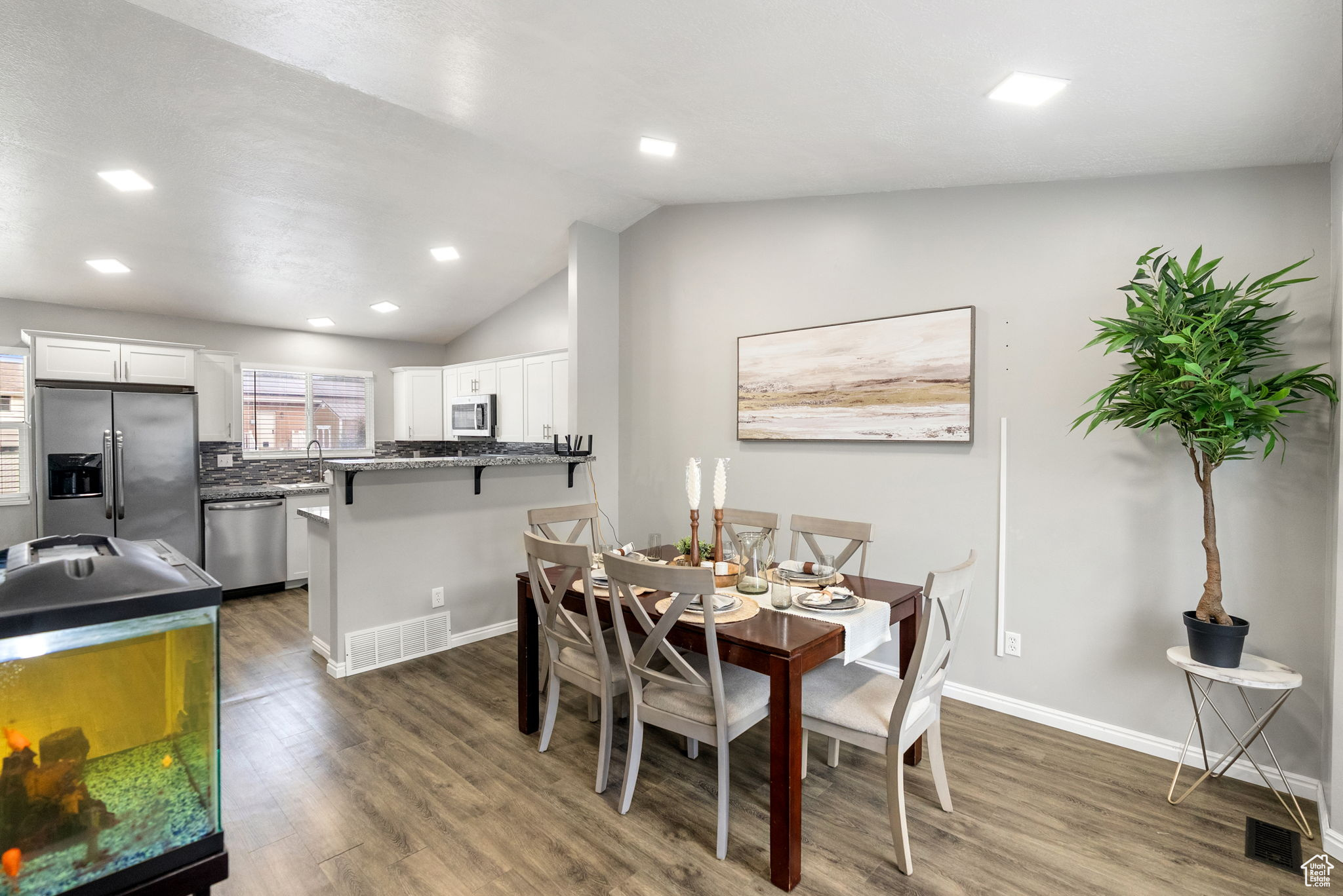 SUNSET MEADOWS - Residential