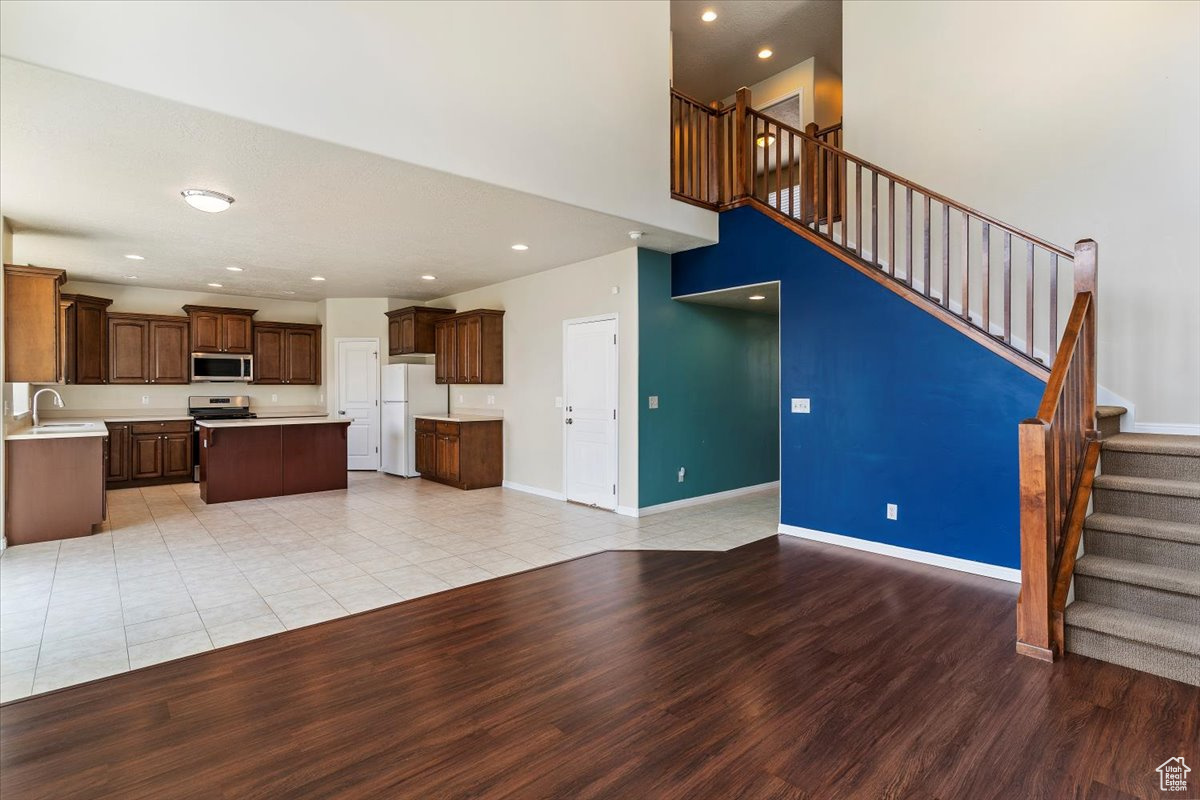 GREYHAWK 103 - Residential