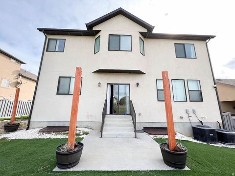 Tiny photo for 3887 E CLUBHOUSE LN, Eagle Mountain, UT 84005 (MLS # 2134533)