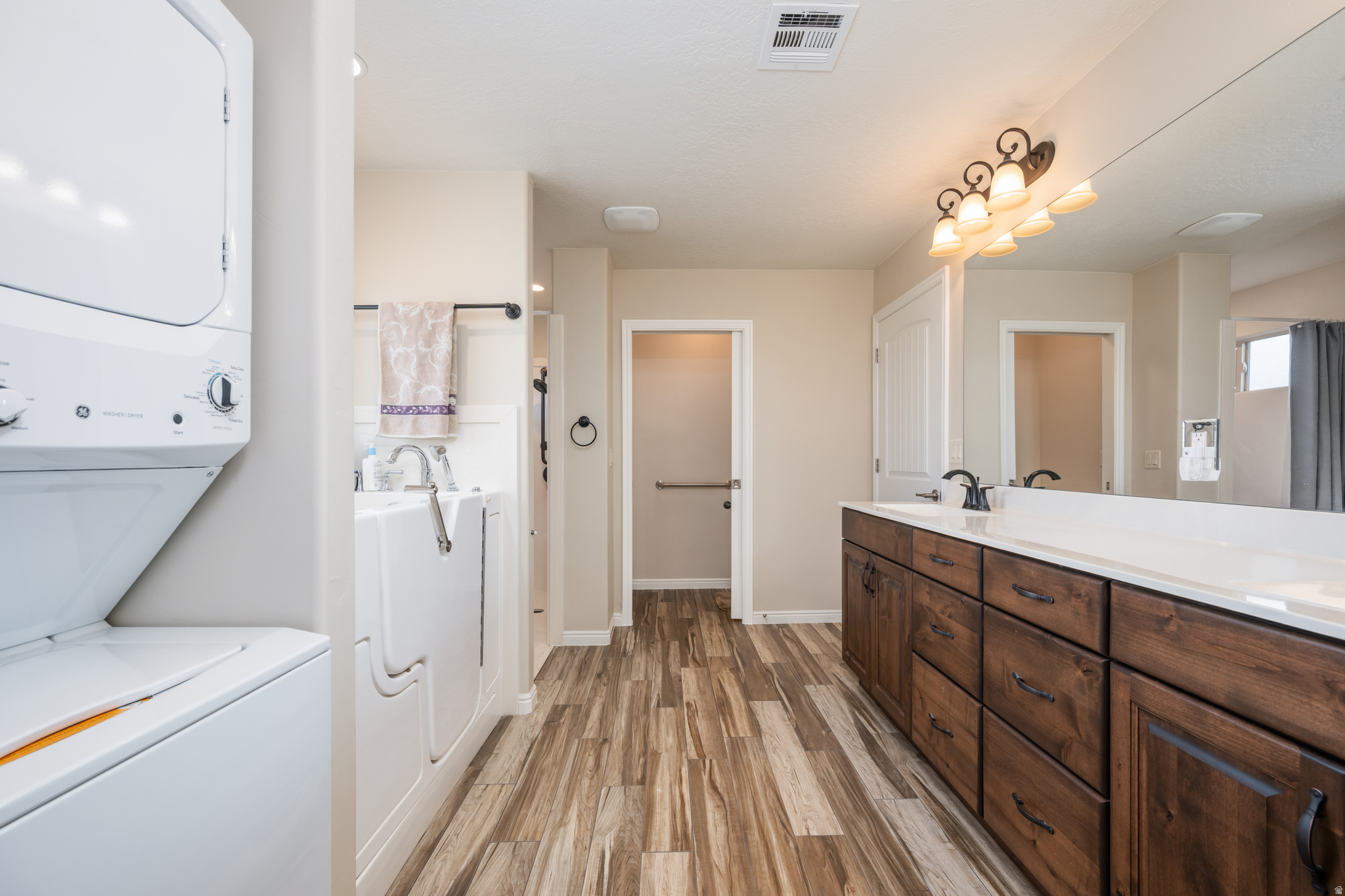 SUGAR PLUM IN THE FIELDS PH 6 - Residential