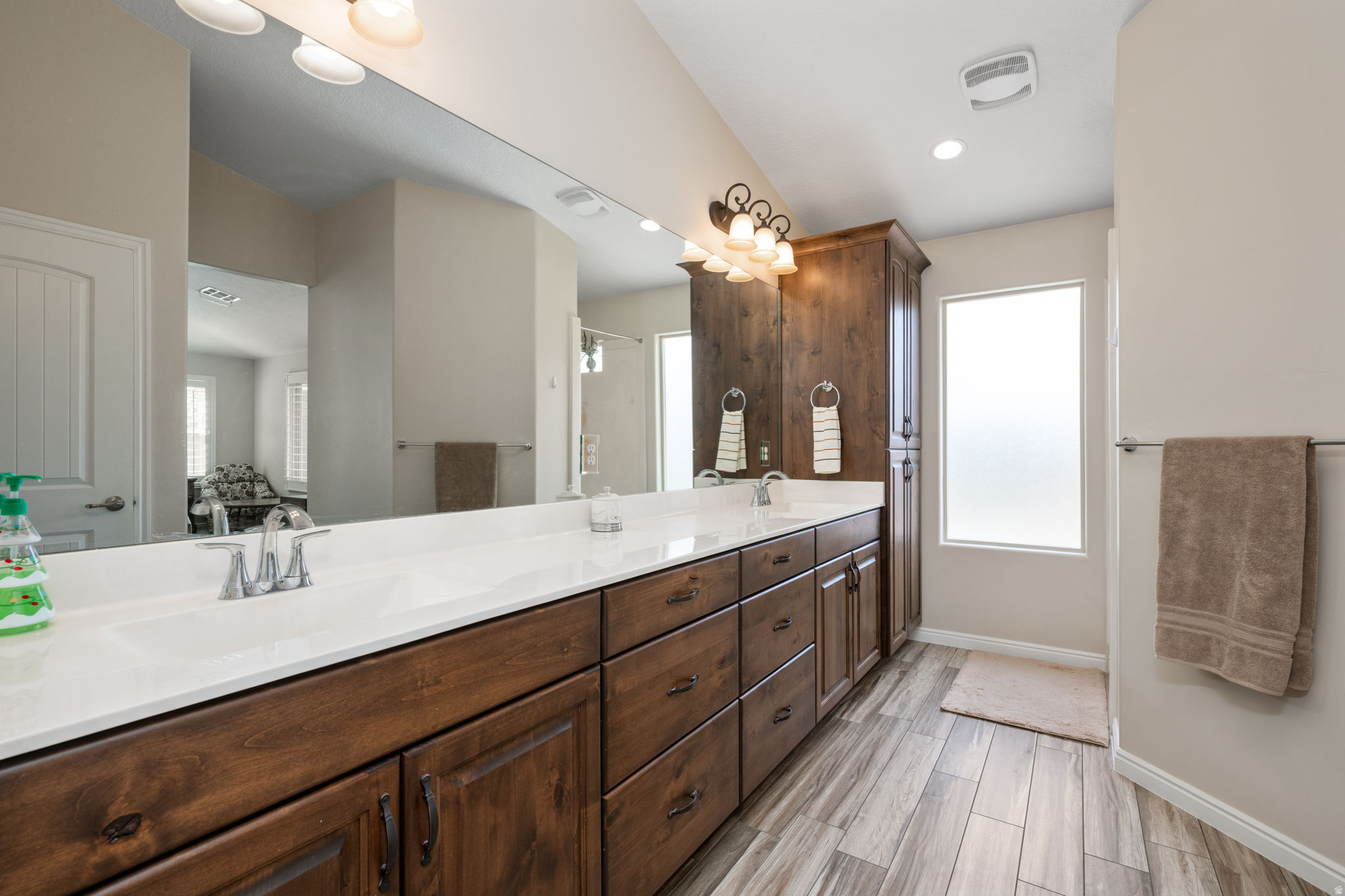 SUGAR PLUM IN THE FIELDS PH 6 - Residential