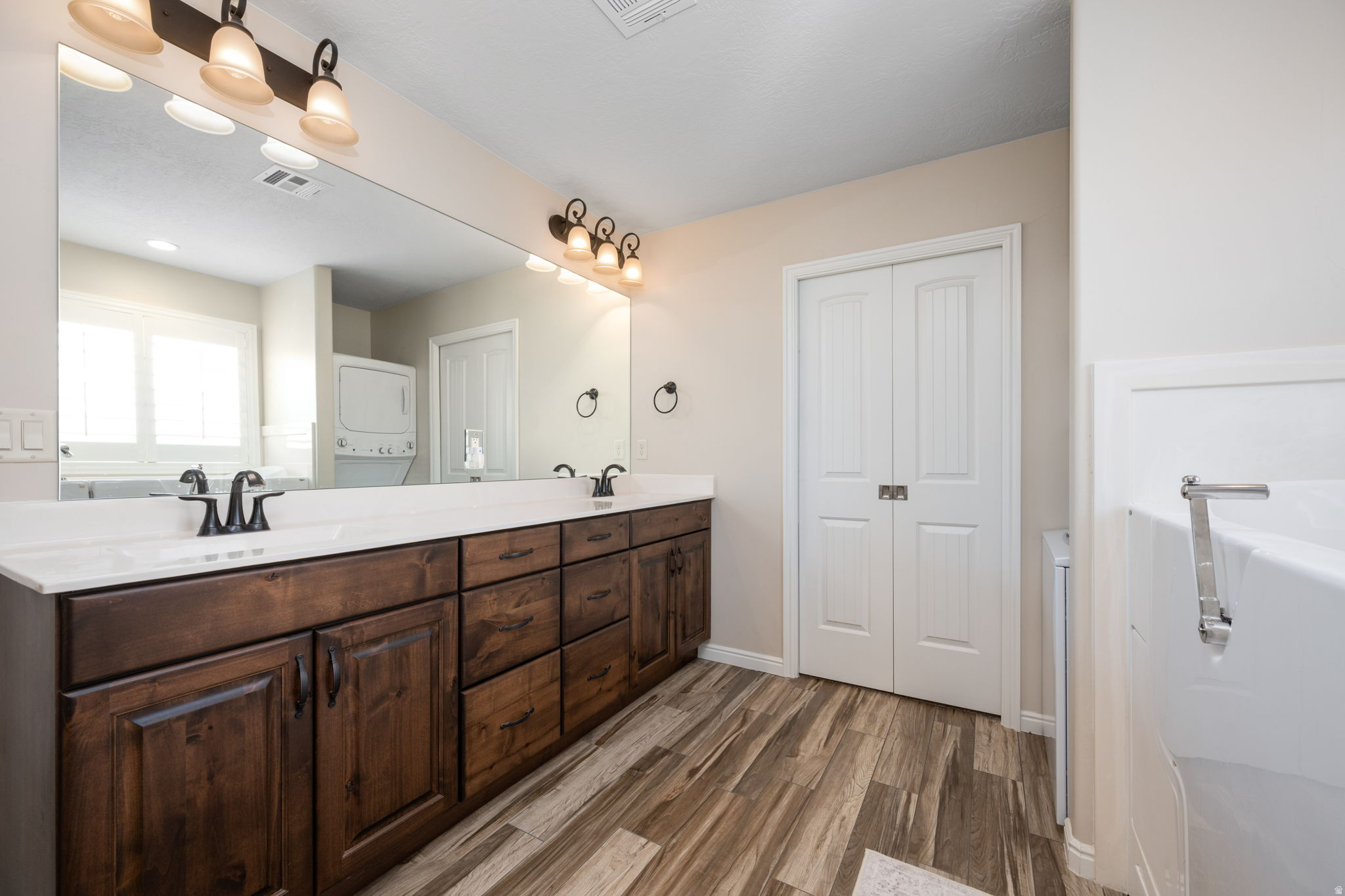 SUGAR PLUM IN THE FIELDS PH 6 - Residential