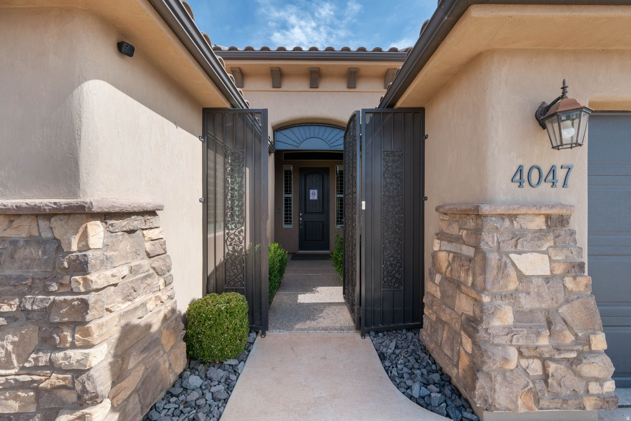 SUGAR PLUM IN THE FIELDS PH 6 - Residential