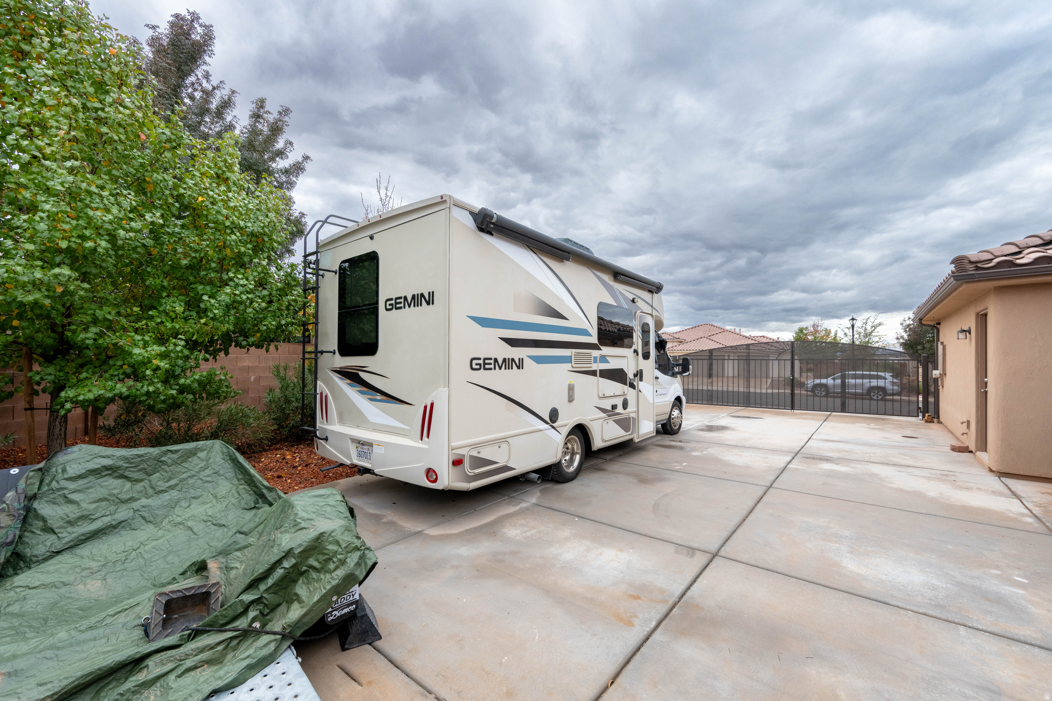 SUGAR PLUM IN THE FIELDS PH 6 - Residential