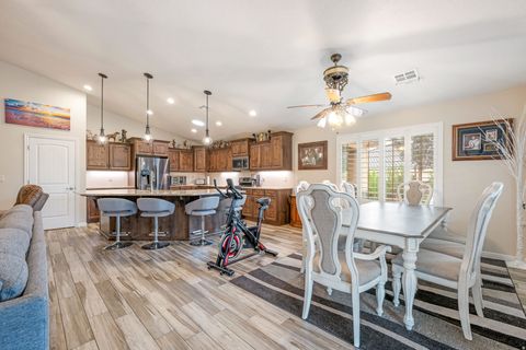 Tiny photo for 4047 S 890 E, Washington, UT 84780 (MLS # 2123633)