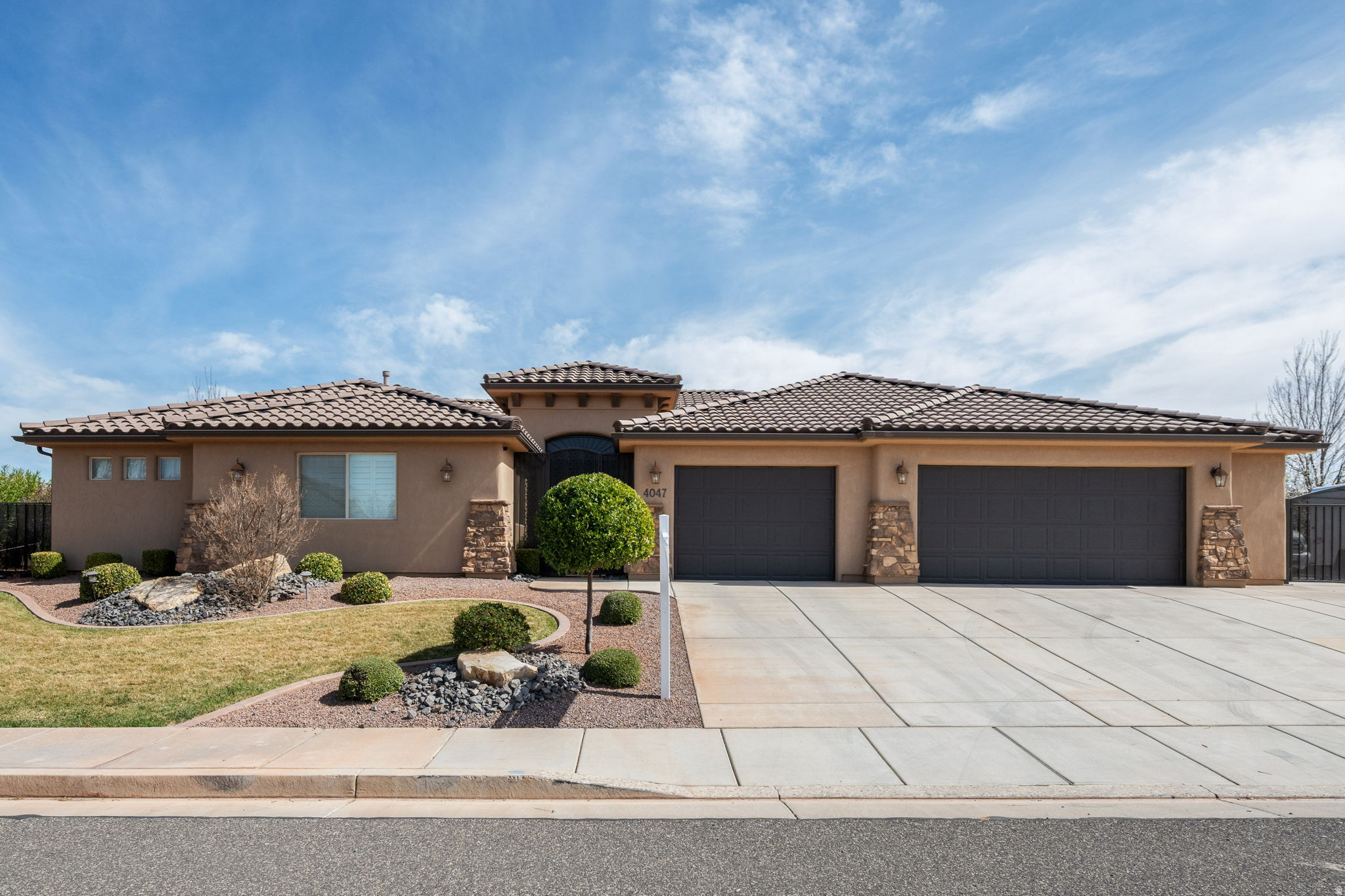 SUGAR PLUM IN THE FIELDS PH 6 - Residential