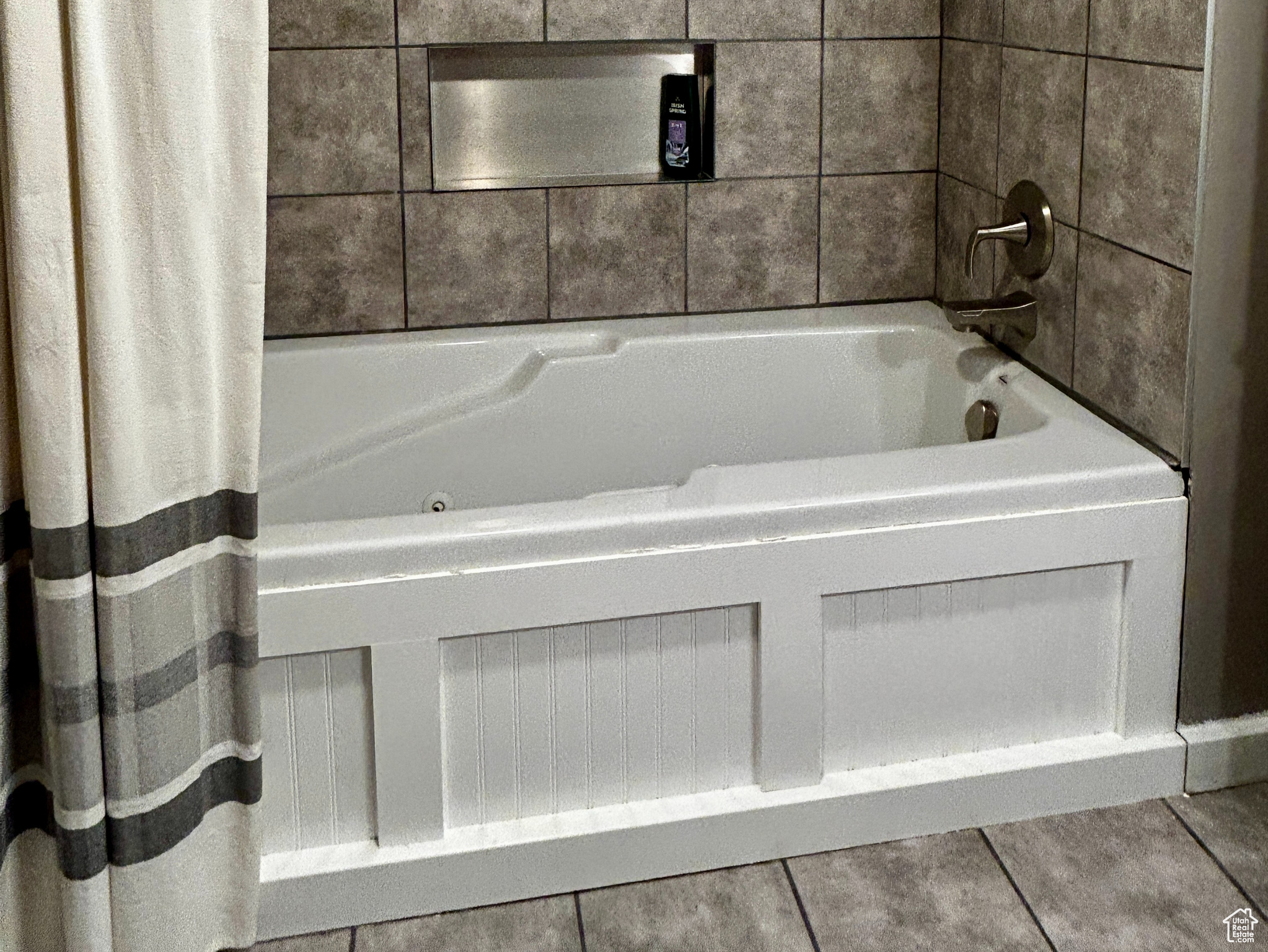 SADDLEBACK PASTURES LLC - Residential