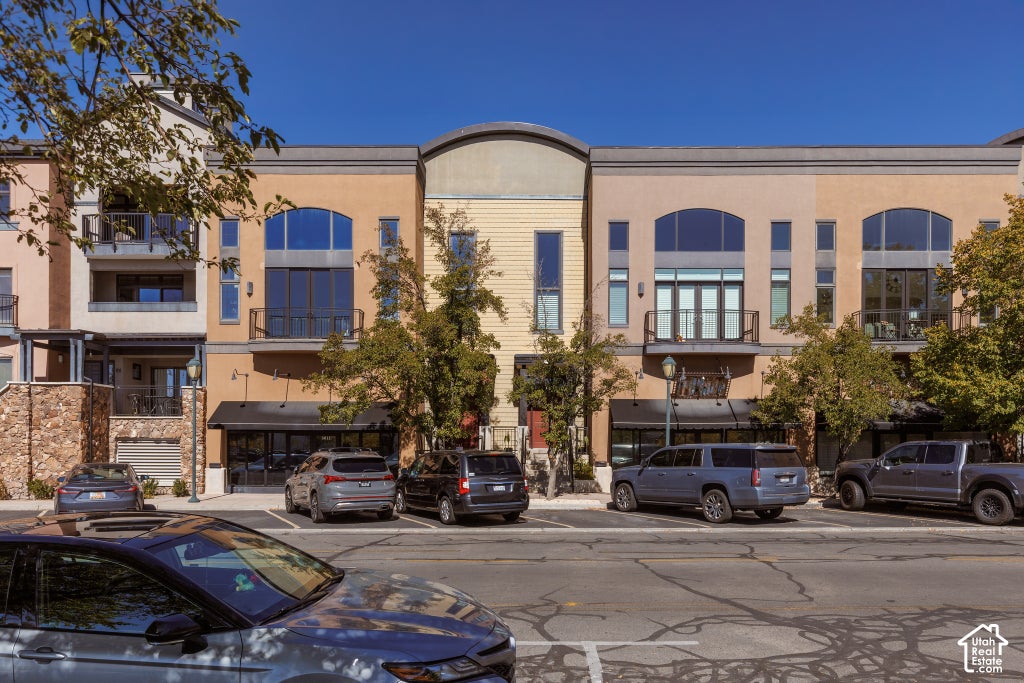 Photo of 5015 N EDGEWOOD DR #102, Provo, UT 84604 (MLS # 2189876)