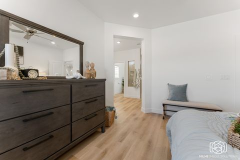 Tiny photo for 528 W GREEN MOUNTAIN DR, Saint George, UT 84790 (MLS # 2158356)