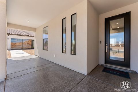 Tiny photo for 528 W GREEN MOUNTAIN DR, Saint George, UT 84790 (MLS # 2158356)