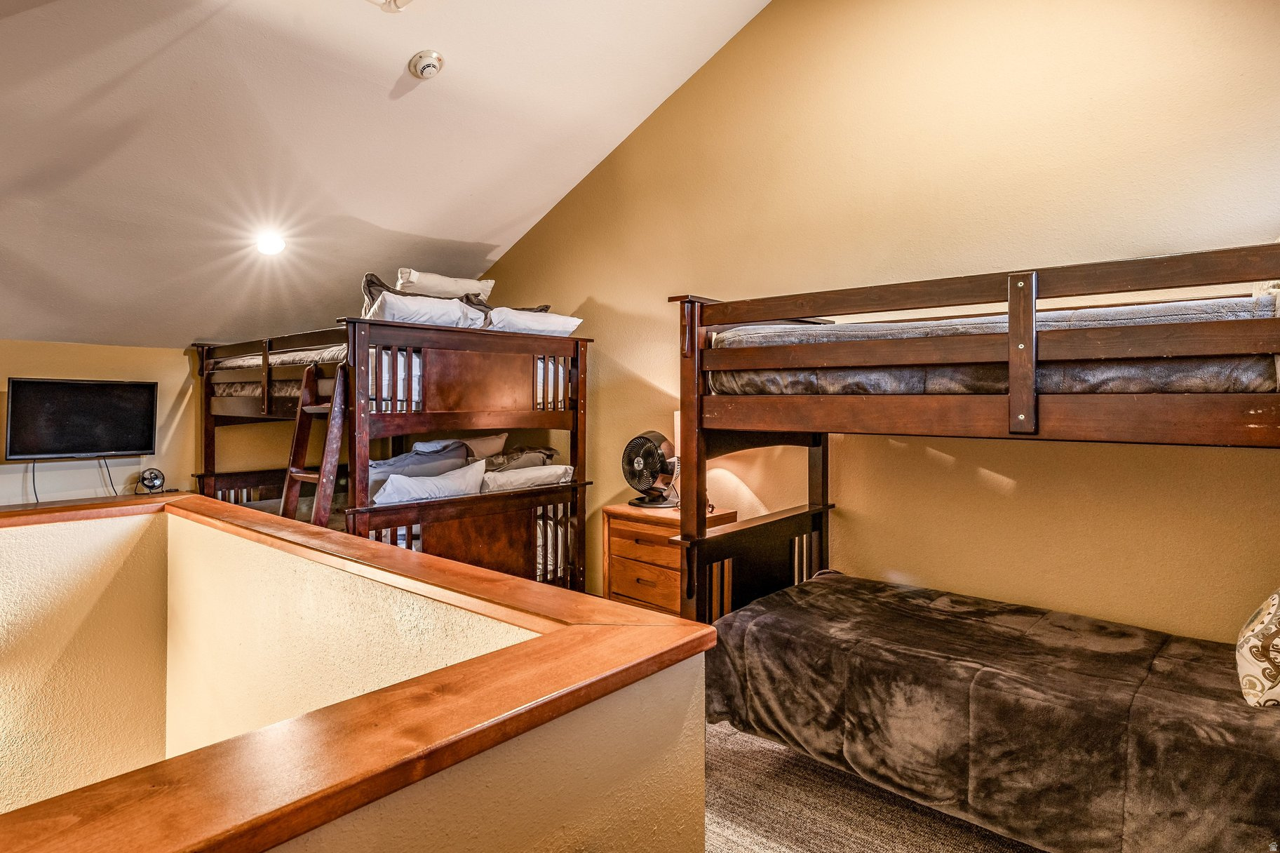 SNOW FLOWER II CONDOMINIUM - Residential