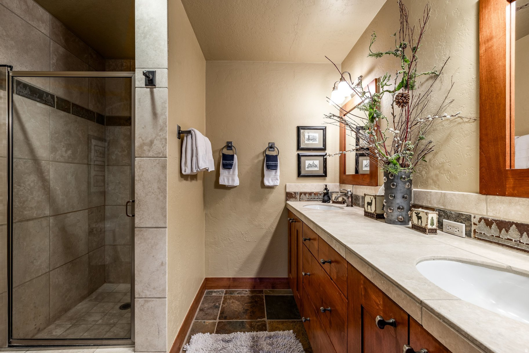 SNOW FLOWER II CONDOMINIUM - Residential