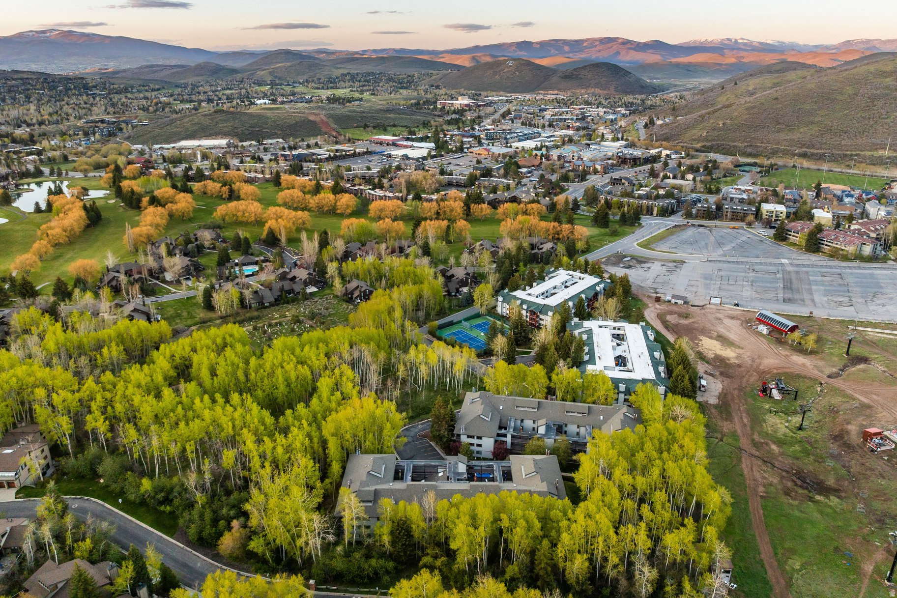 SNOW FLOWER II CONDOMINIUM - Residential