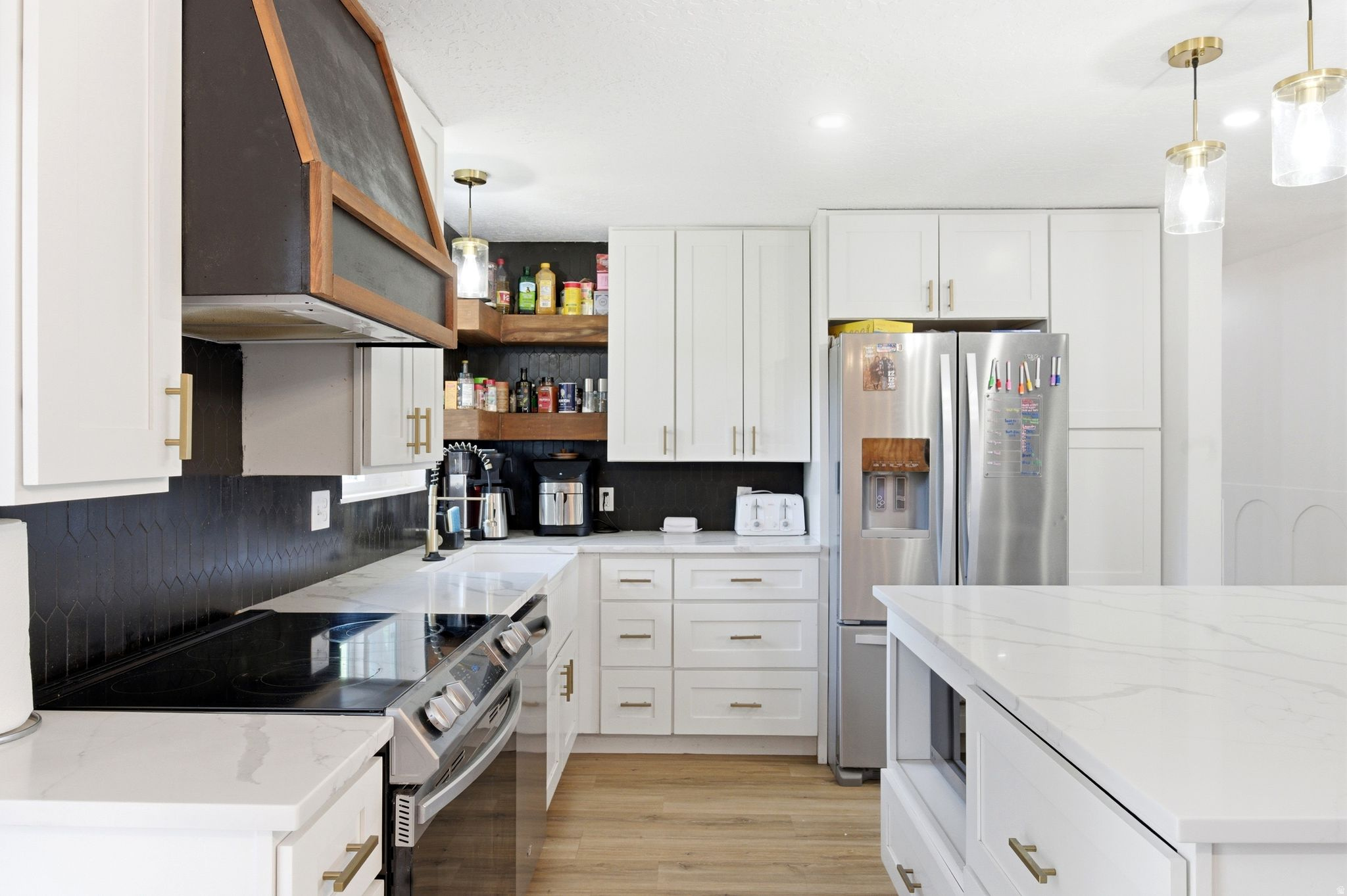 VALLEY SIDE SUBDIVIS - Residential