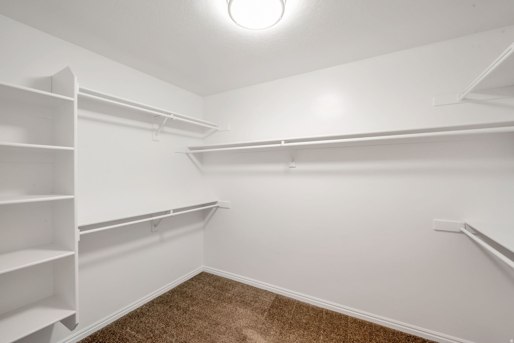 LINCOLN ESTATES - Residential