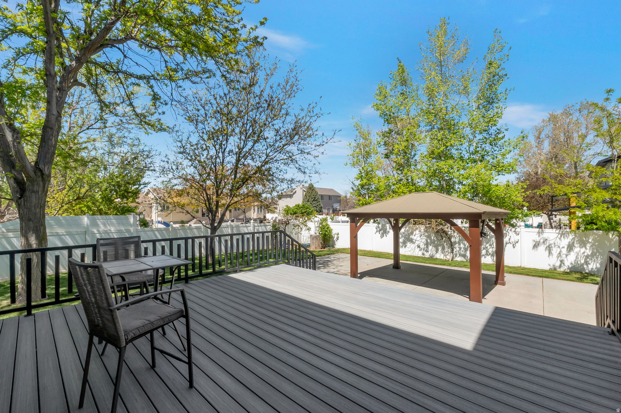 LINCOLN ESTATES - Residential