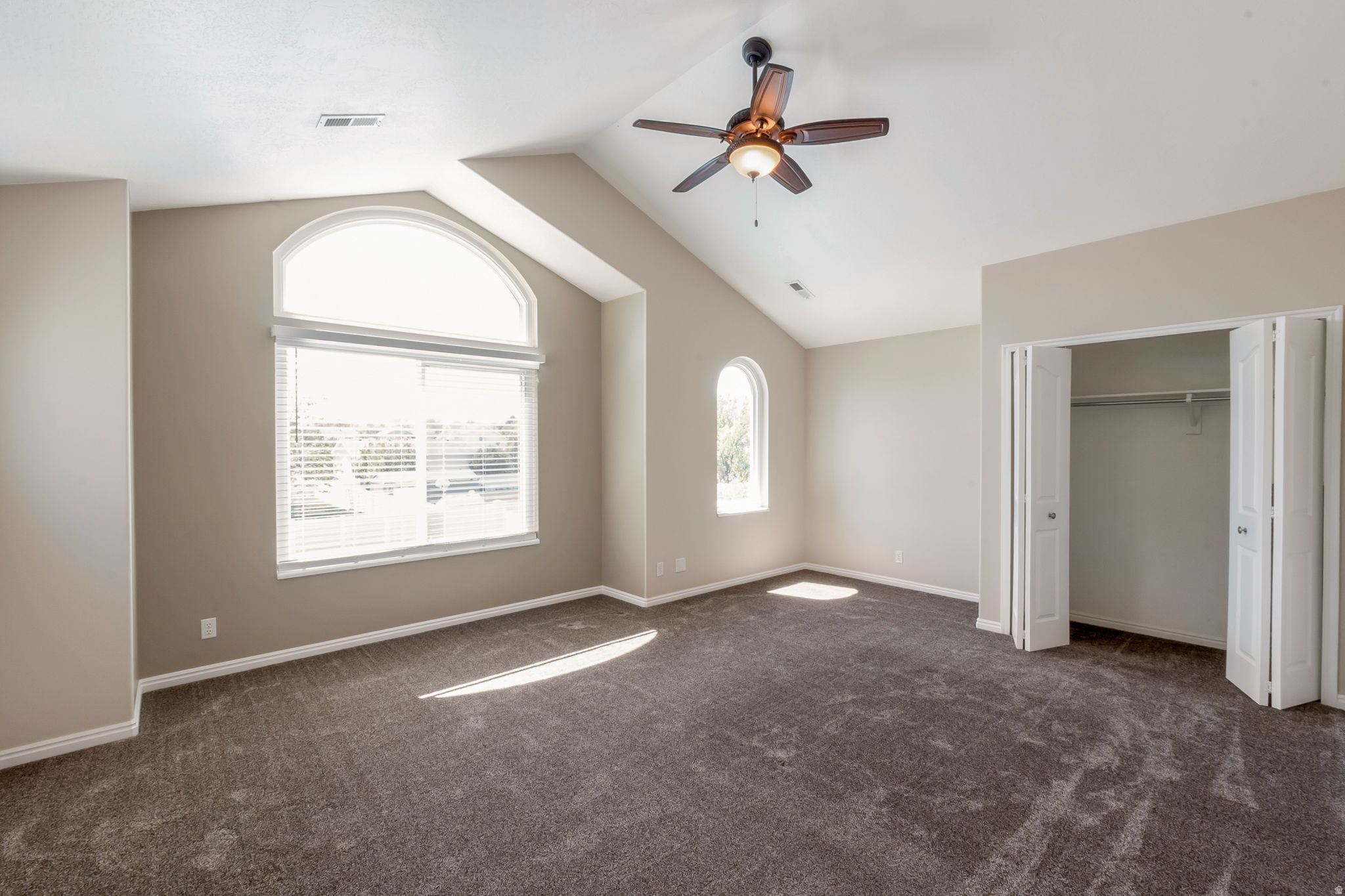 LINCOLN ESTATES - Residential