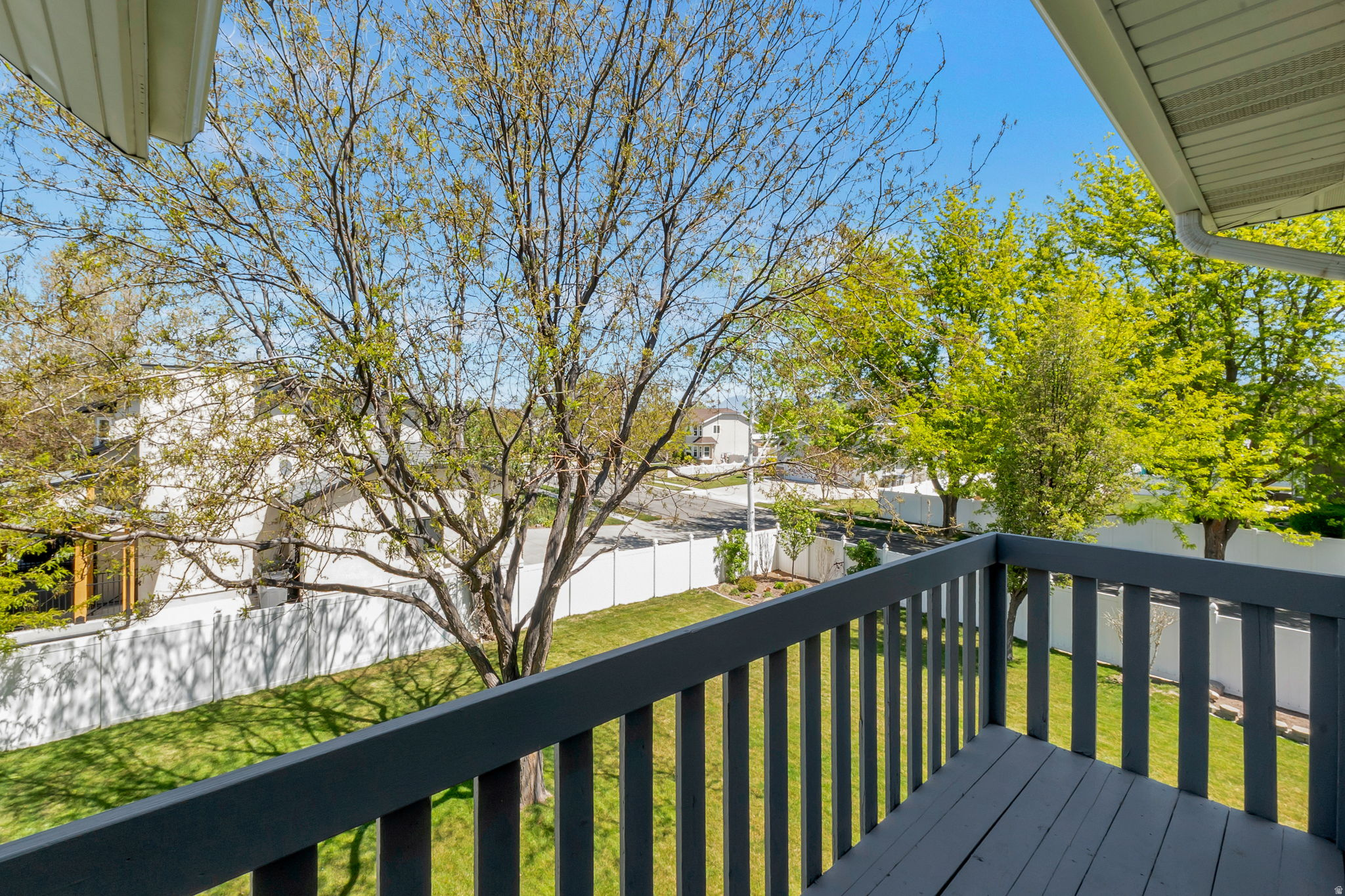 LINCOLN ESTATES - Residential