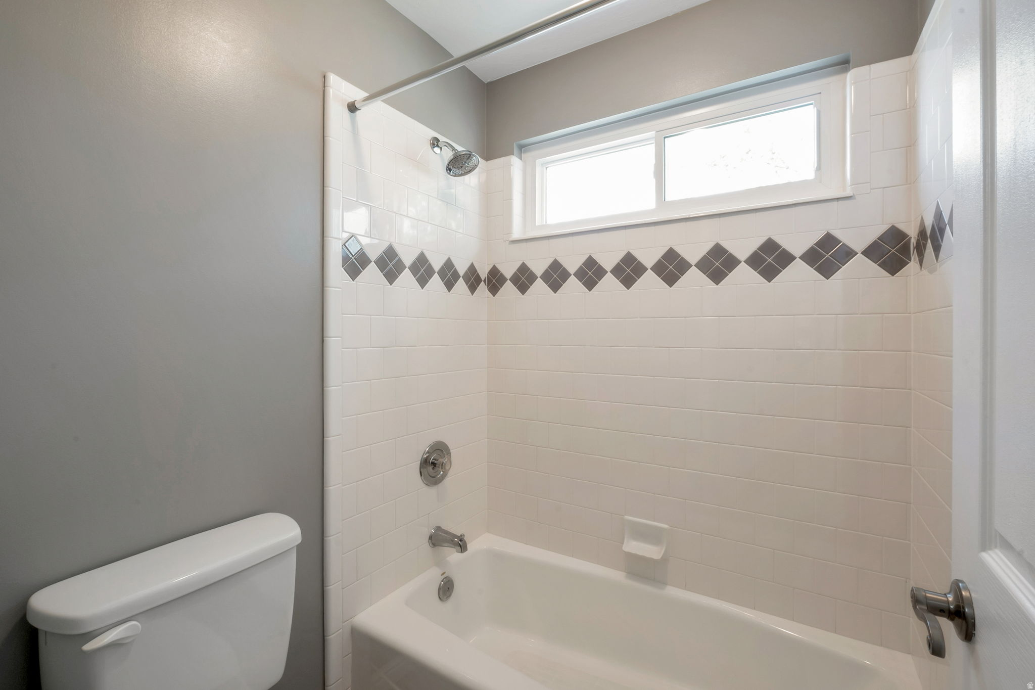 LINCOLN ESTATES - Residential