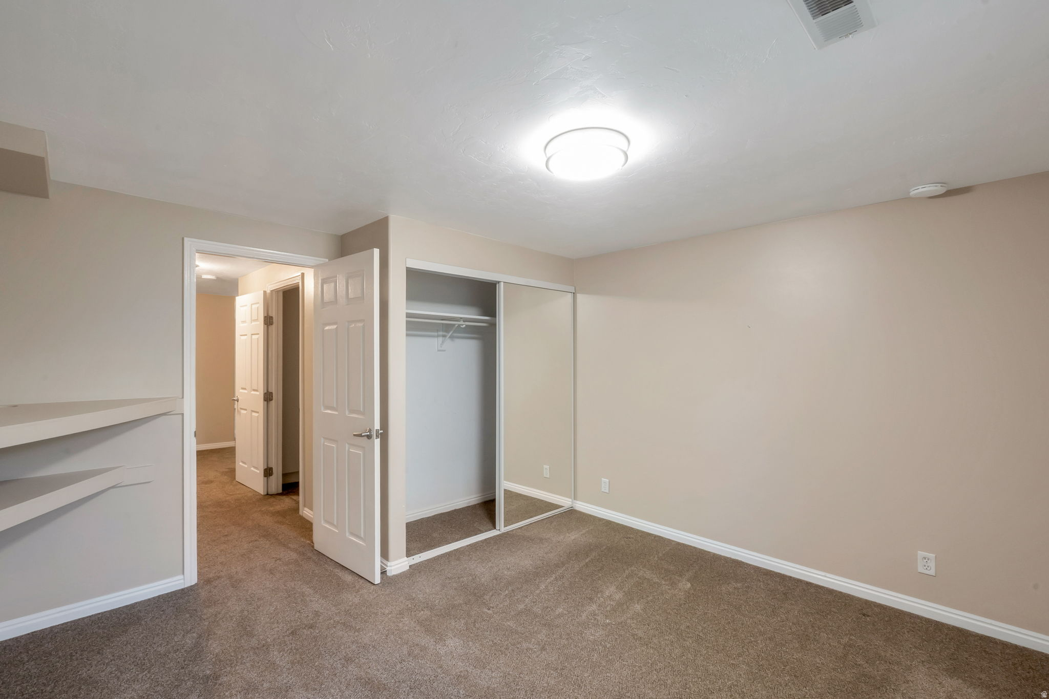 LINCOLN ESTATES - Residential