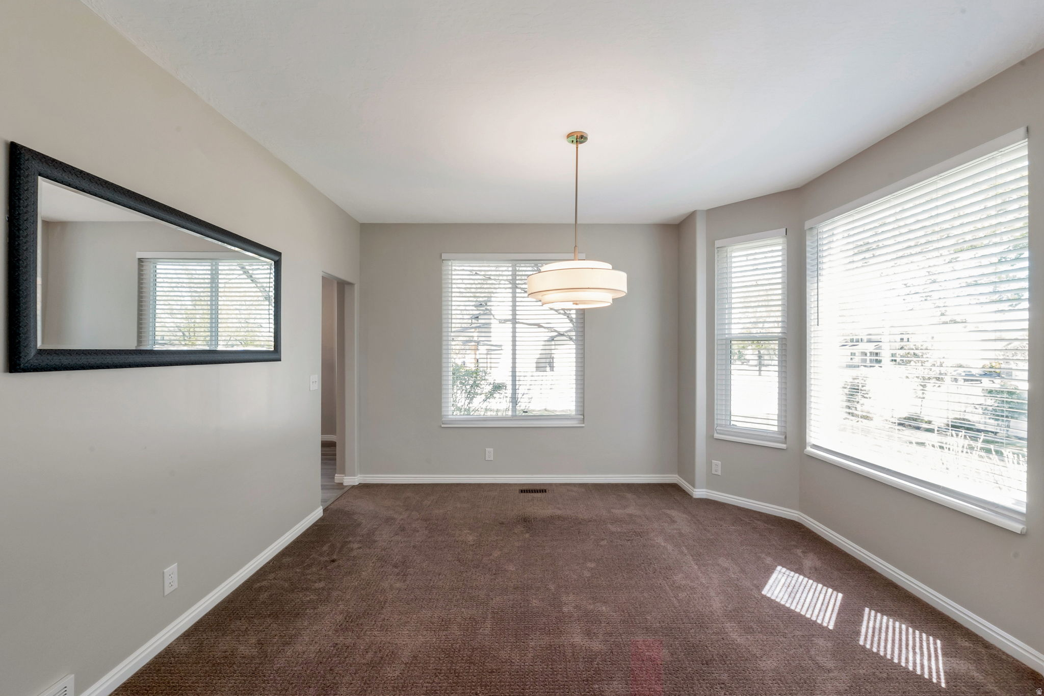 LINCOLN ESTATES - Residential