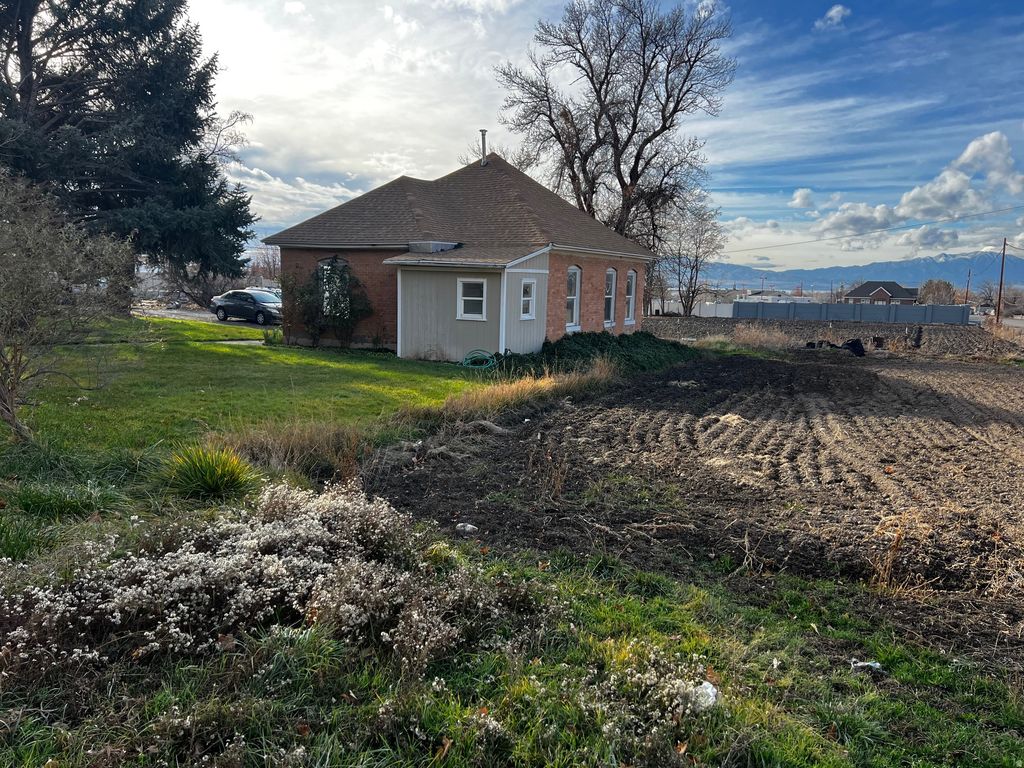 Photo of 385 N 135 W, Lindon, UT 84042 (MLS # 2127768)