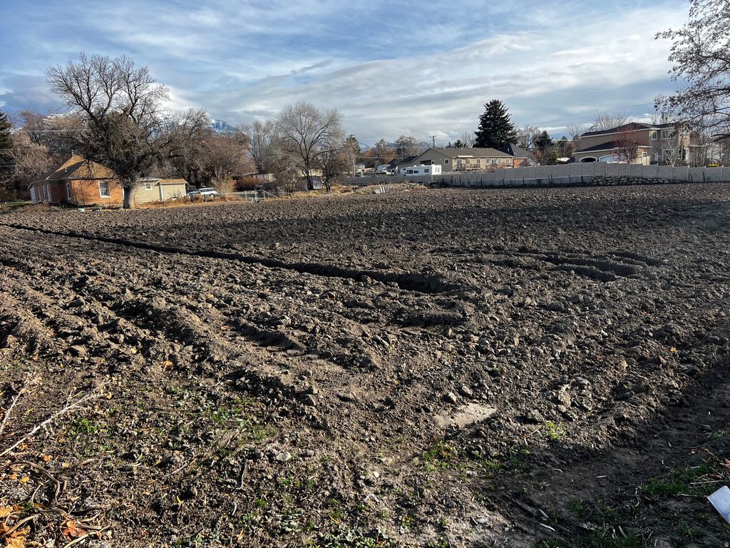 Photo of 385 N 135 W, Lindon, UT 84042 (MLS # 2127768)